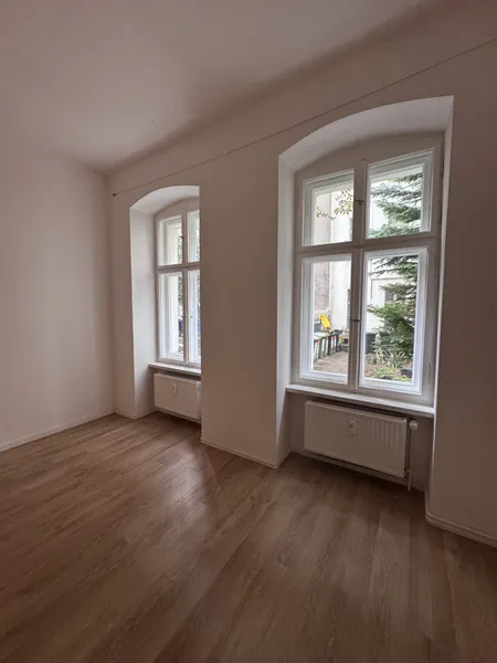 2-Zimmer-Wohnung in der Weichselstraße Erdgeschoss Hinterhaus — photo 1
